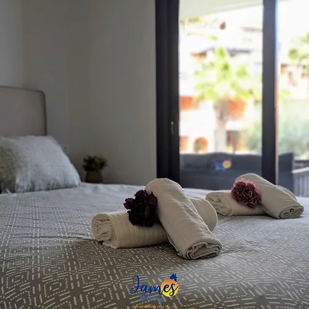 Apartamento Chic 2 Bedroom With Comunal Pool Vm75 *