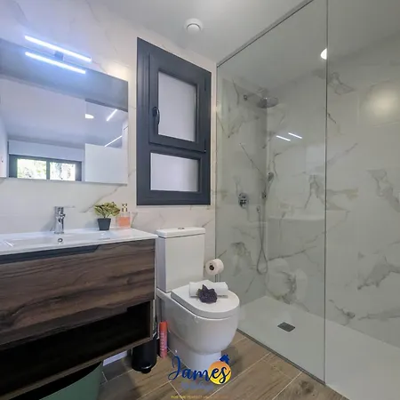 Chic 2 Bedroom With Comunal Pool Vm75